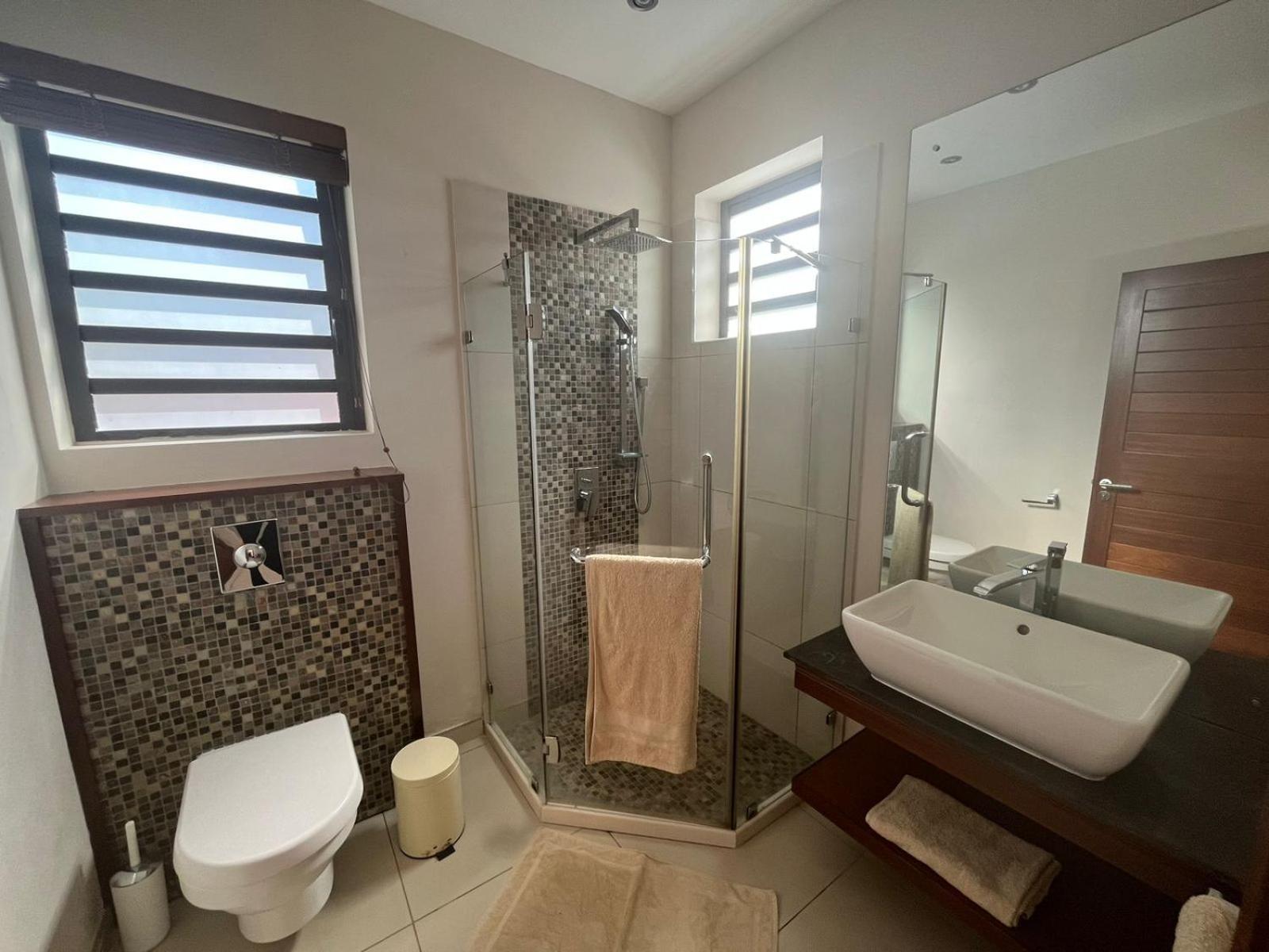 Olana Blue - Beachfront Apartment Rivière Noire Zewnętrze zdjęcie