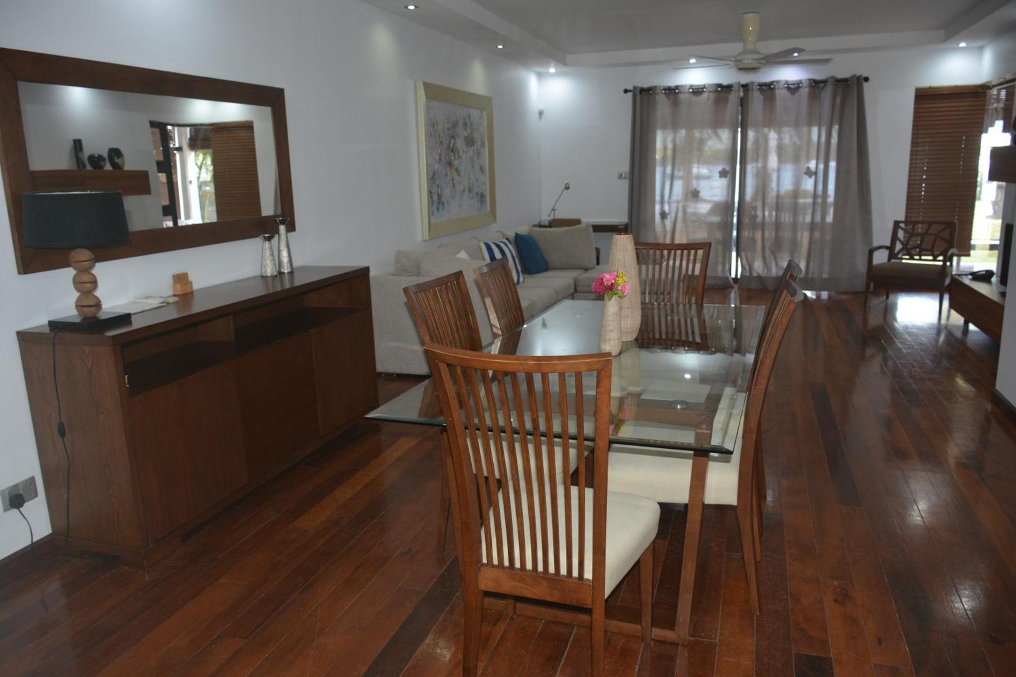 Olana Blue - Beachfront Apartment Rivière Noire Zewnętrze zdjęcie